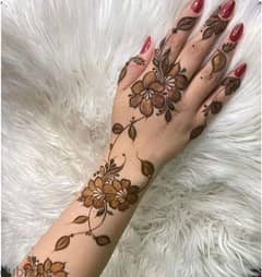 Henna Artist available for all the parties and Occasions.