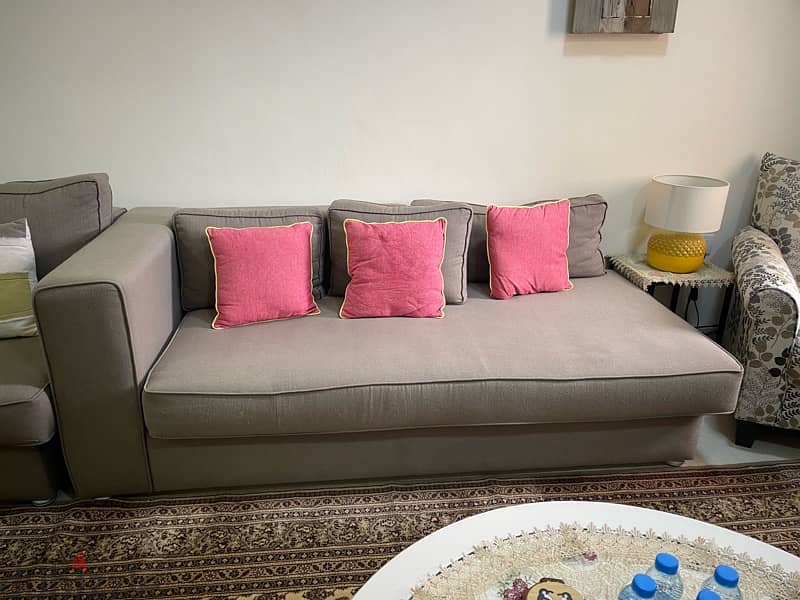 tow pics couch  for sale, صوفه  مكونه من قطعتين للبيع 1