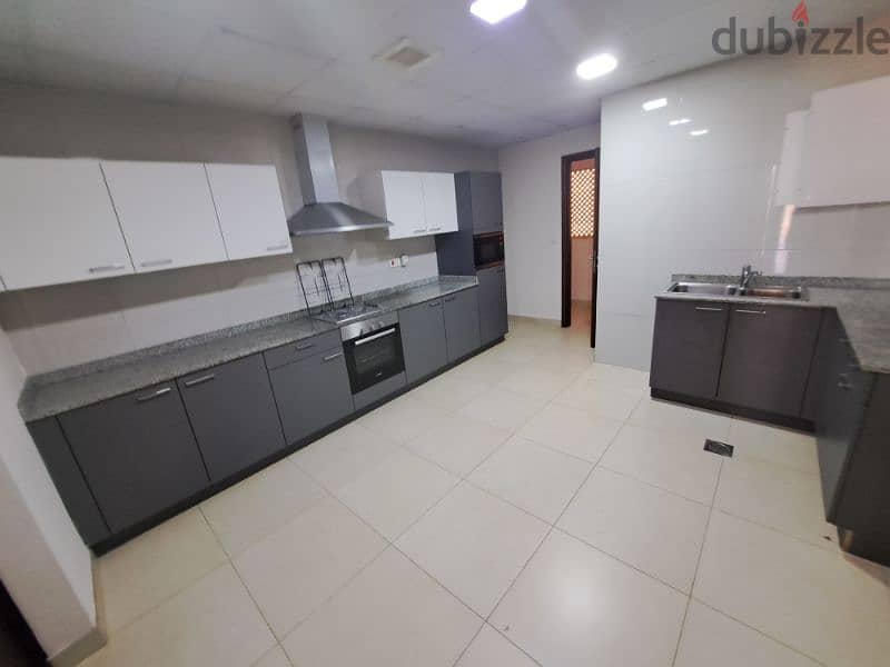 modern flat  in PDo one  rooms and maid tom 17