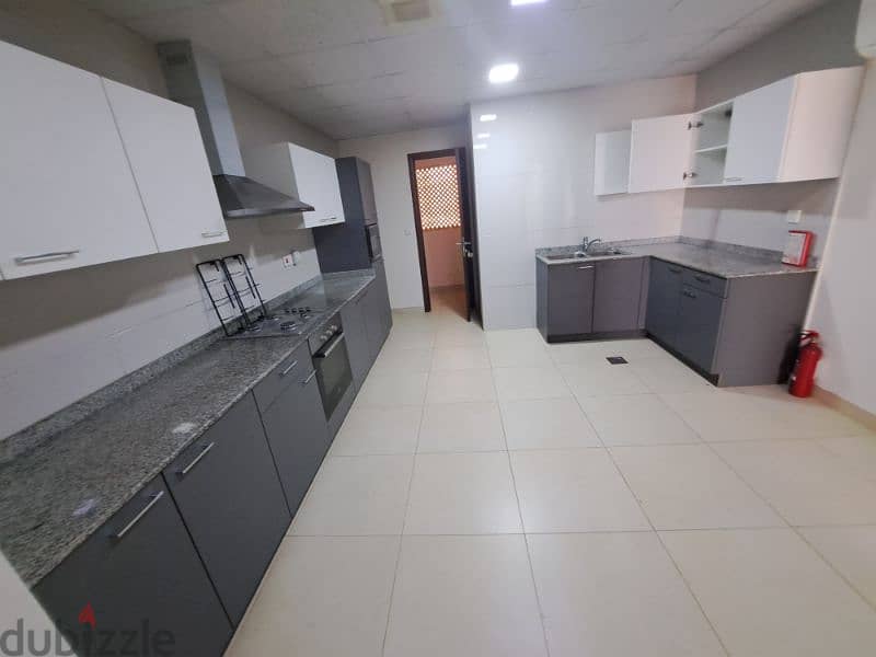 modern flat  in PDo one  rooms and maid tom 18