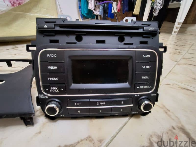 Kia cerato car original audio system for sale in perfect condition 1