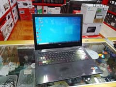 Core i5. Ram 8gb. SSD 256gh. 2gb graphic . bag + charger + mouse
