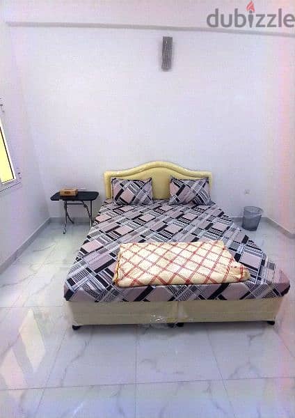 A very neat master bedroom for daily rent 2