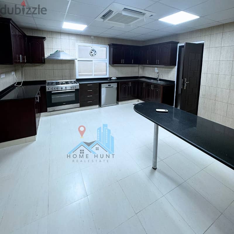 QURM | HIGH QUALITY 6+1 BR VILLA WALKABLE FROM THE BEACH 4