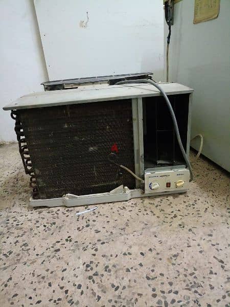 this is 2 ton. . . ac is very good condition 1