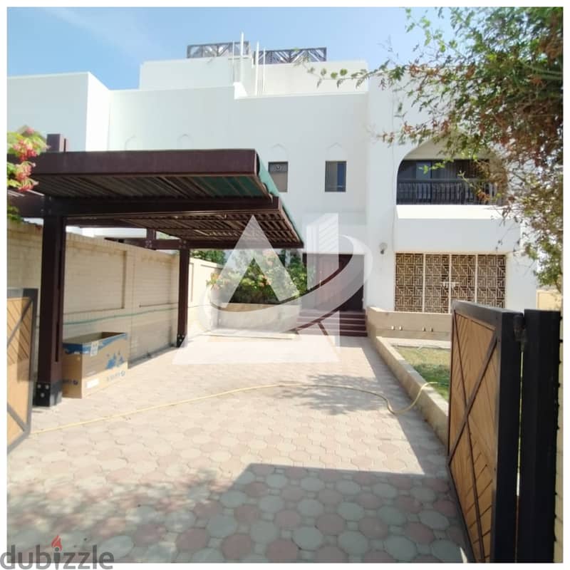 ADV924**  3bhk + Maid's villa for rent in community gated, located in 10