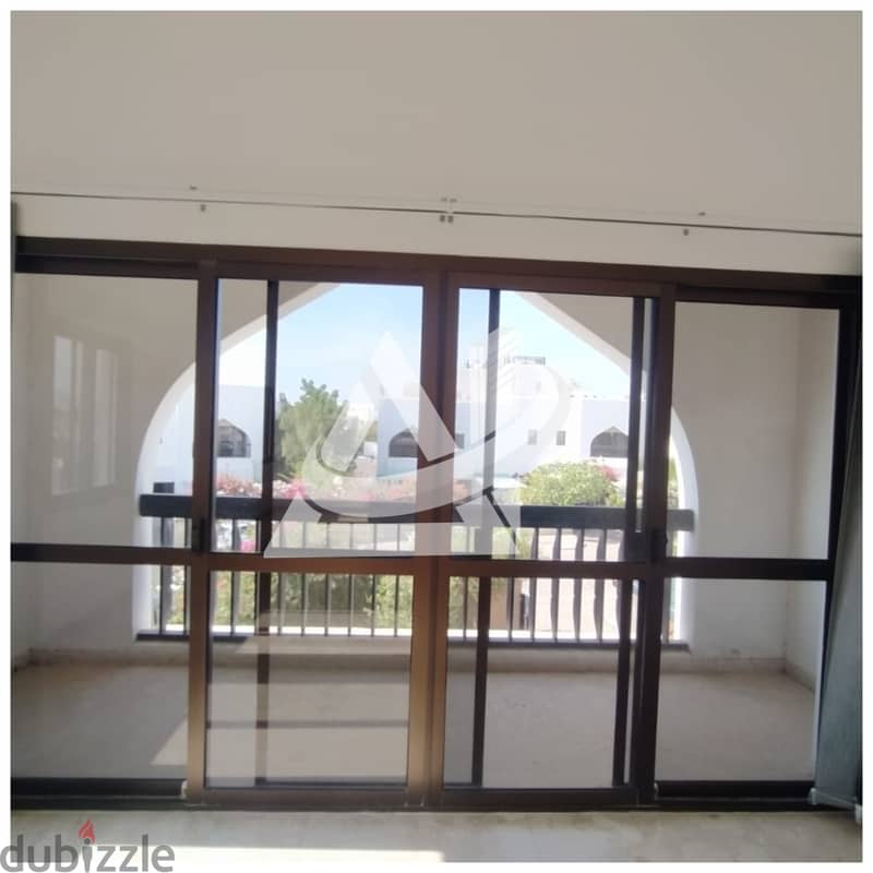 ADV924**  3bhk + Maid's villa for rent in community gated, located in 11