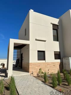 1 BR Stunning Modern Townhouse – Jebel Sifah Resort 0