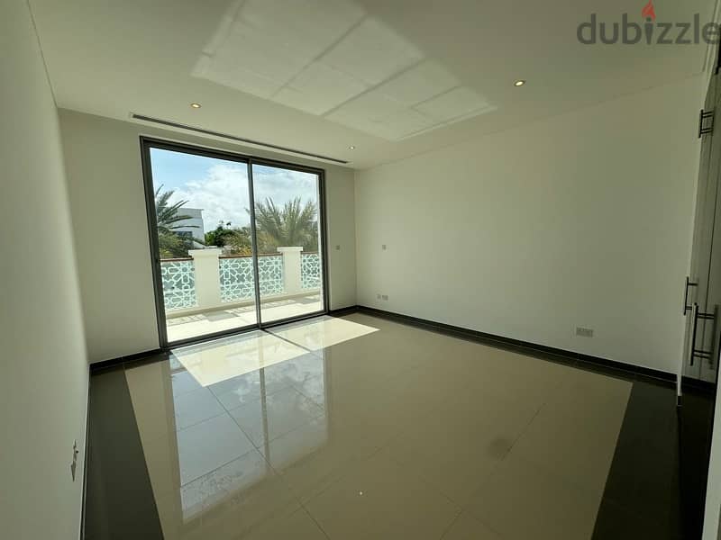 highly recommend 5+1 Bhk at Al mouj with private landscape garden 3