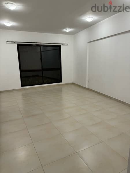 3 bedroom flat  in Telal Al Qurum complex 2