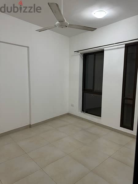 3 bedroom flat  in Telal Al Qurum complex 6