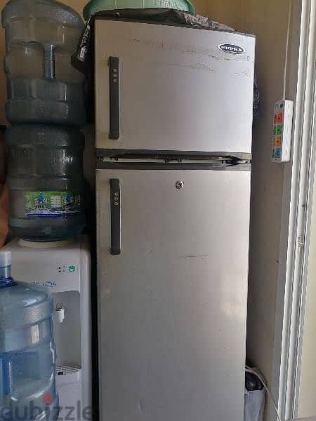 Urgent sale fridge 2
