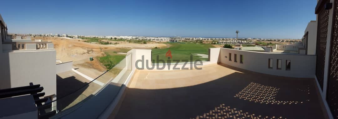 4+1 Bedroom Villa in the heart of a golf estate with private pool 3
