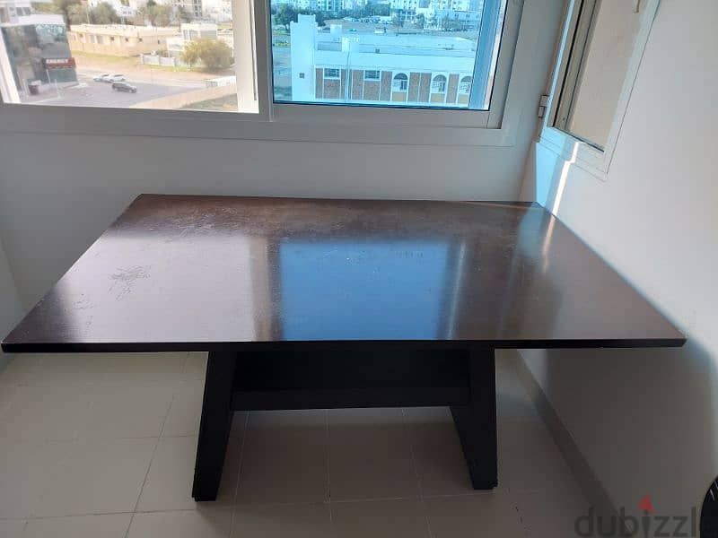 6 seater Dinning table urgent selling 1