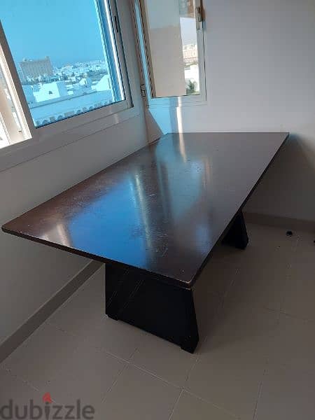 6 seater Dinning table urgent selling 2