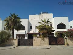 6AK7-Modern style 3 Bhk villa for rent in Qurom Ras Al-Hamra close to 0