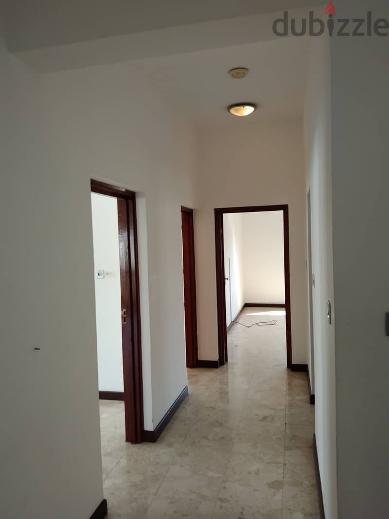 6AK7-Modern style 3 Bhk villa for rent in Qurom Ras Al-Hamra close to 16