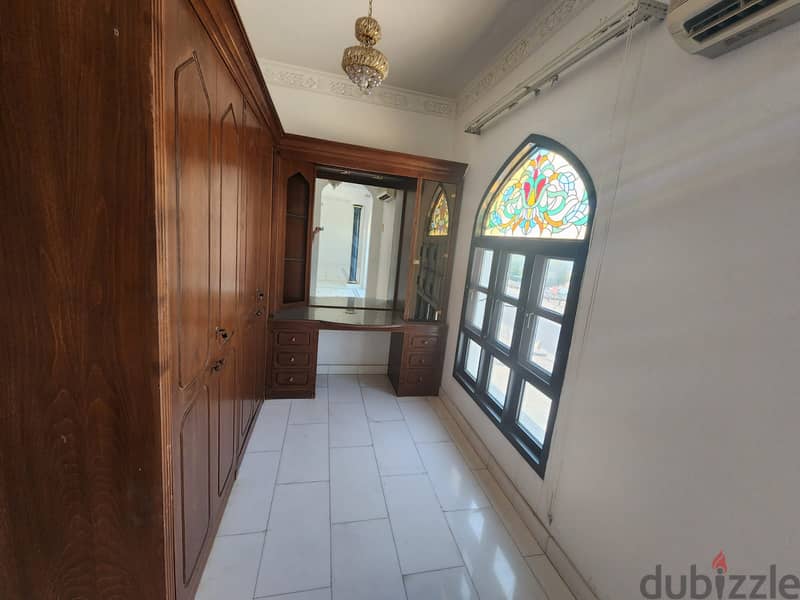 6AK8-Standalone 4bhk Villa for rent facing the beach in Qurom. فيلا مس 13