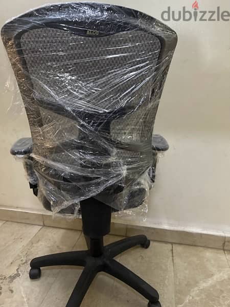 office chair with boulster support 1