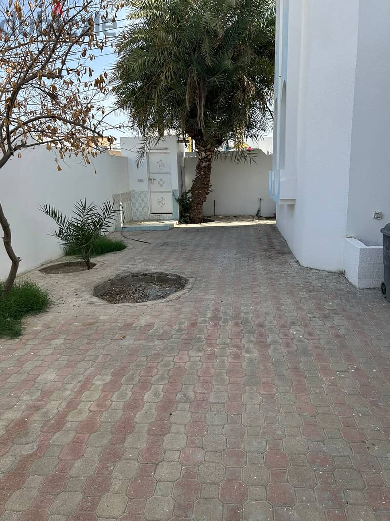 4AK1-Stand alone 4BHK villa for rent located in ansab 9