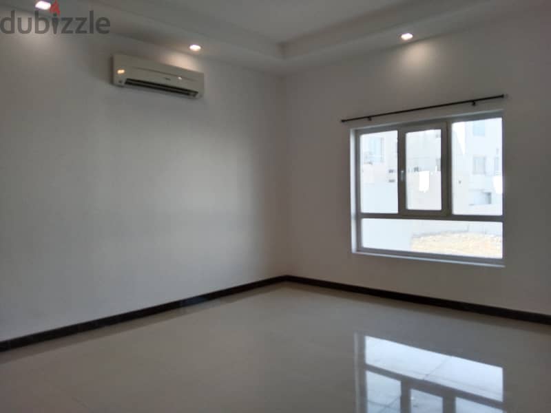 4AK5-Modern style 5bhk villa for rent in Ansab Heights. فيلا مكونة من 10
