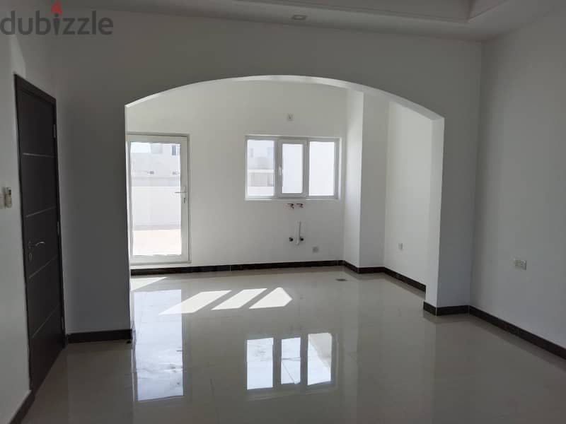 4AK5-Modern style 5bhk villa for rent in Ansab Heights. فيلا مكونة من 13