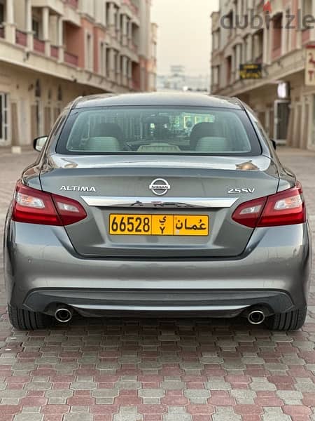 Urgent sale Nissan Altima 2018 (Oman car) 92k kms only. for sale. 1