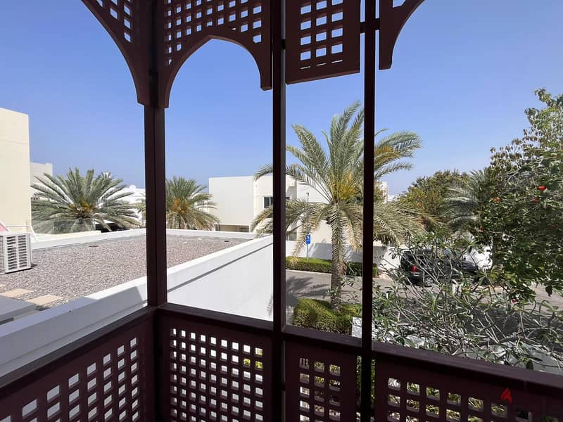 4 + 1 BR Stunning Villa for Rent – Al Mouj 11