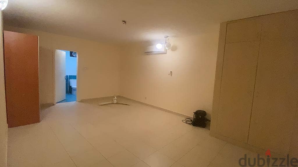 3Ak13-Spacious 3+1BHK Ground Floor Villa for rent in MQ. فيلا للايجار ف 11