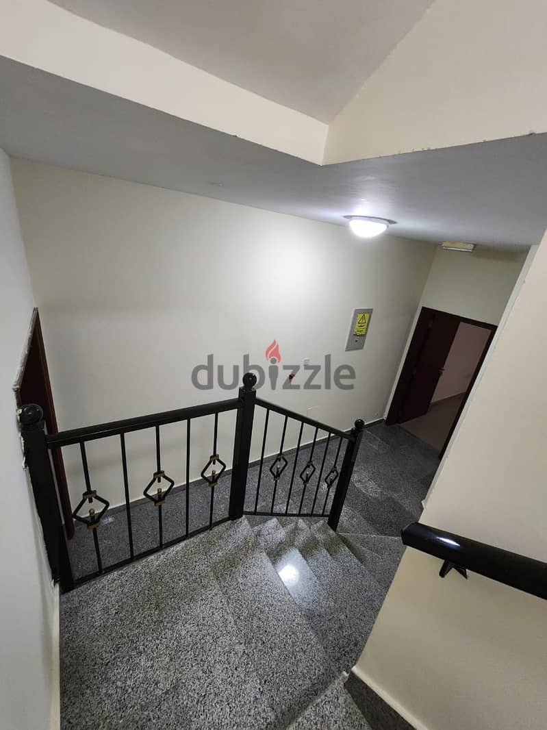3Ak14-Clean 5BHK villa for rent in MQ close to British Council. فيلا ل 10