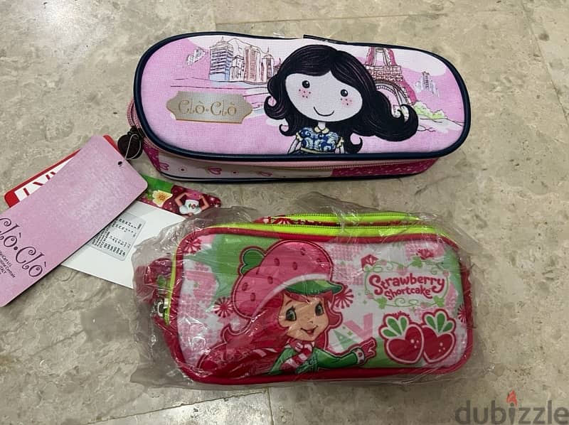 Bags and pencil cases each 1 rial NEW 4