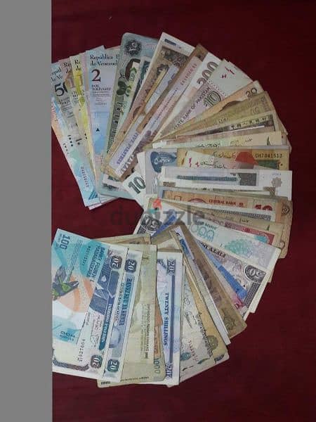 World Bank Notes and Coins Old and New with rear Notes and Coins, 4