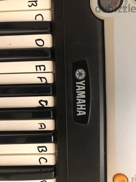 Yamaha Piano PSR-e203 1
