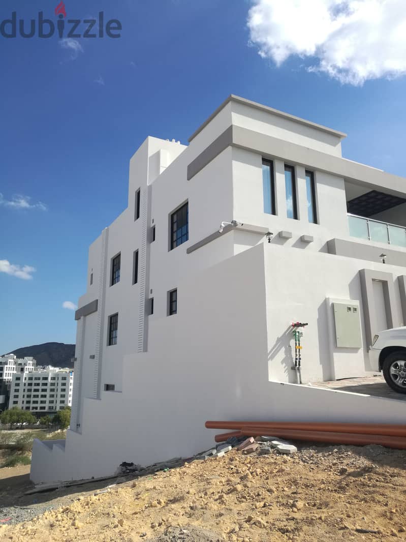 New 4 Bedroom Villa in Al Khuwair Heights Near Capital Private School. 2
