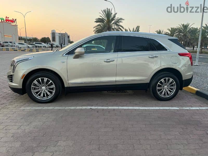 Cadillac Xt5 premium luxury for sell very clean 8