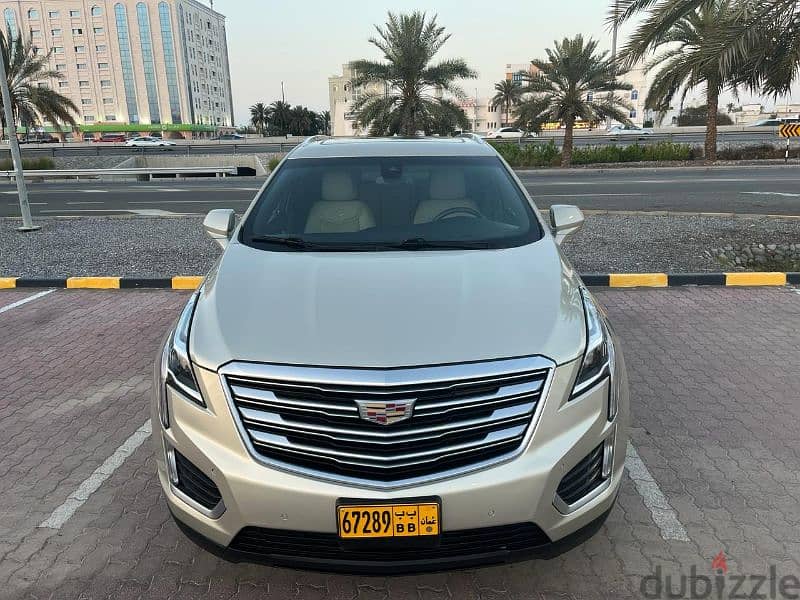 Cadillac Xt5 premium luxury for sell very clean 9