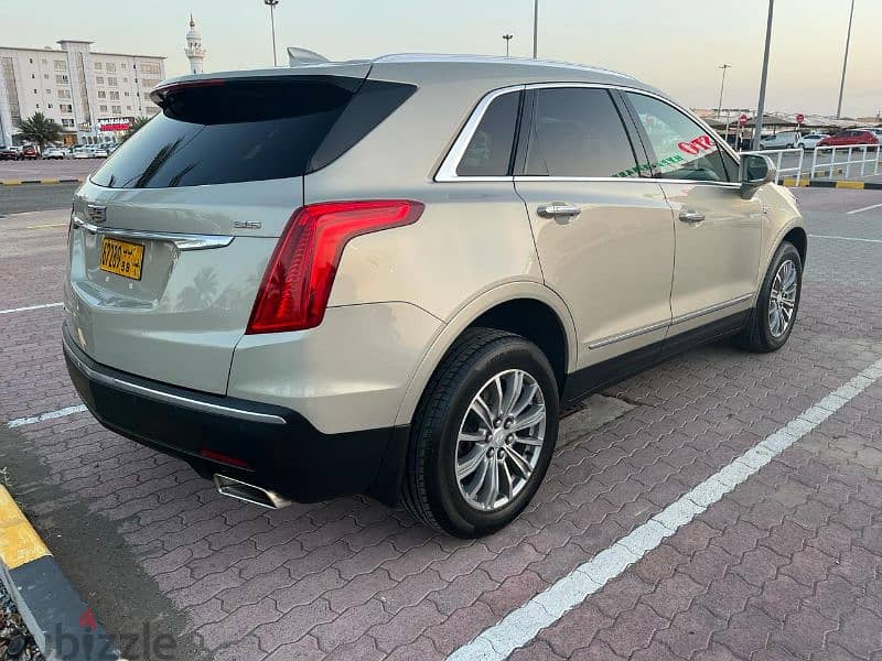 Cadillac Xt5 premium luxury for sell very clean 11