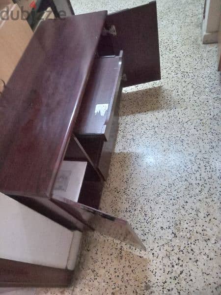compoutar table for sale 93185737 1