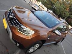 72 RO monthly Renault Duster 4WD 2019 dealer service expat driven