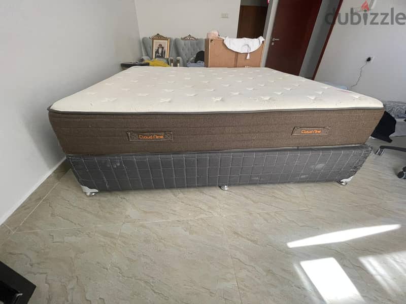 Bed and mattress king size 1