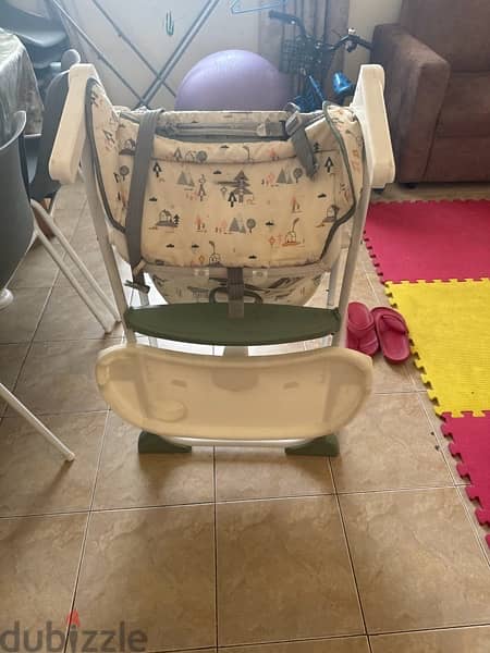 baby eating chair 2