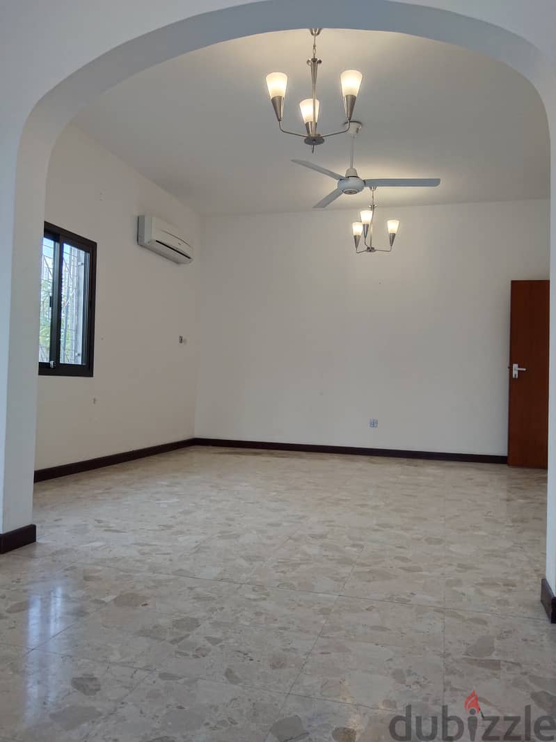 6AK7-Modern style 3 Bhk villa for rent in Qurom Ras Al-Hamra close to 12