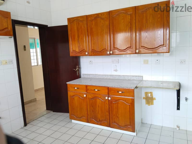 6AK10-Cozy 3+1Bedroom villa for rent in Qurum 1