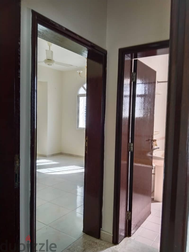 6AK10-Cozy 3+1Bedroom villa for rent in Qurum 11