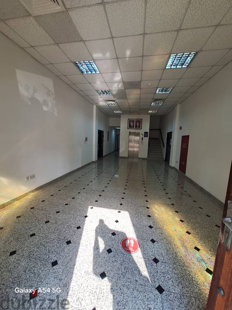 Branded offices for rent in the City of Madinat Sultan Qaboos 2