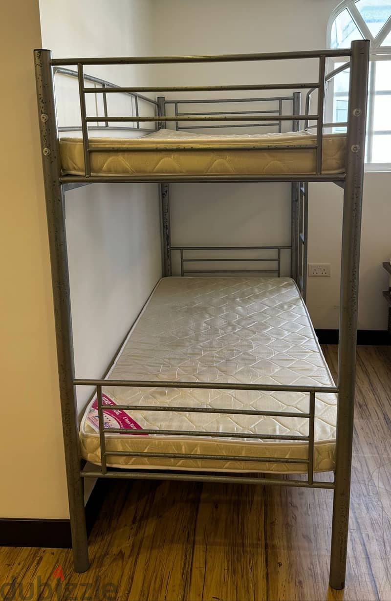 Bed and Steel coat double 1