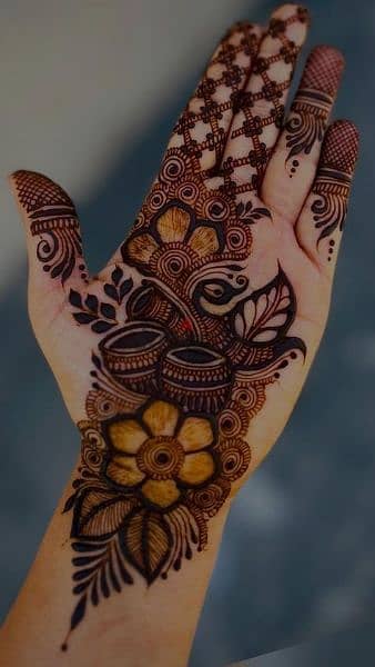 Henna Designer Near ISG 7