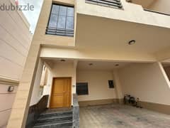 3Ak3-Luxurious 5BHK Villa for rent in Madinat S. Qabous near British Sc
