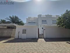 5 BR Spectacular Villa in Al Hail – for Rent 0