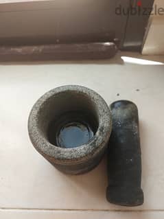 Stone hand grinder